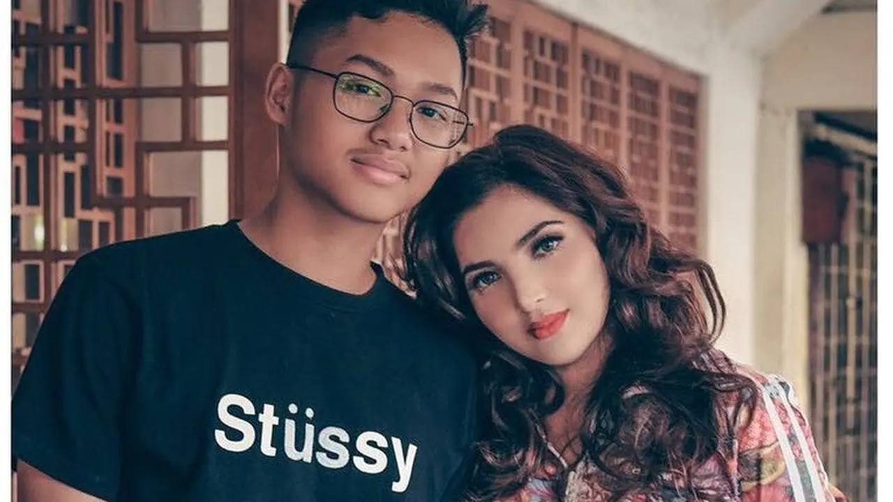 6 Potret Kedekatan Ashanty dan Azriel, Beri Ucapan Manis saat Ulang Tahun