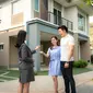 Ilustrasi pasangan suami istri membeli rumah impian. (Shutterstock)