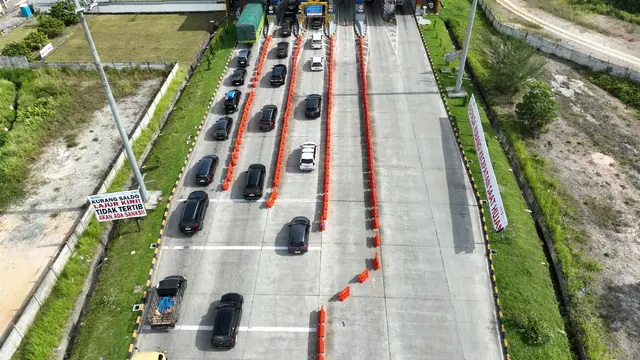 PT Hutama Karya (Persero) mencatatkan peningkatan signifikan volume kendaraan di Jalan Tol Trans Sumatera (JTTS) selama arus mudik dan arus balik Lebaran 2025. (Foto: Hutama Karya)