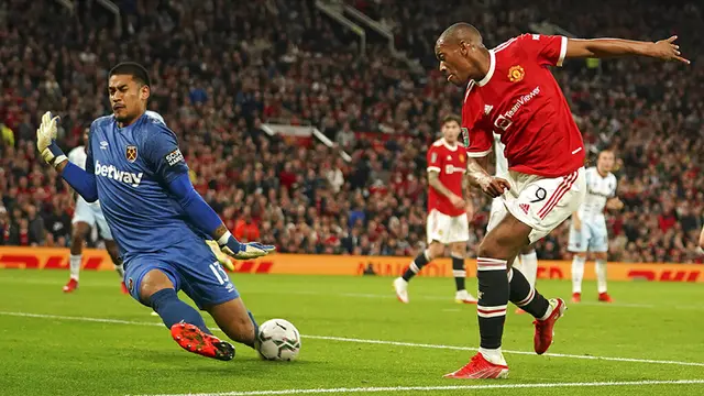 Foto: Gagal Bersaing, 5 Pemain Berikut Diincar Newcastle United, Termasuk Bek dan Striker Manchester United
