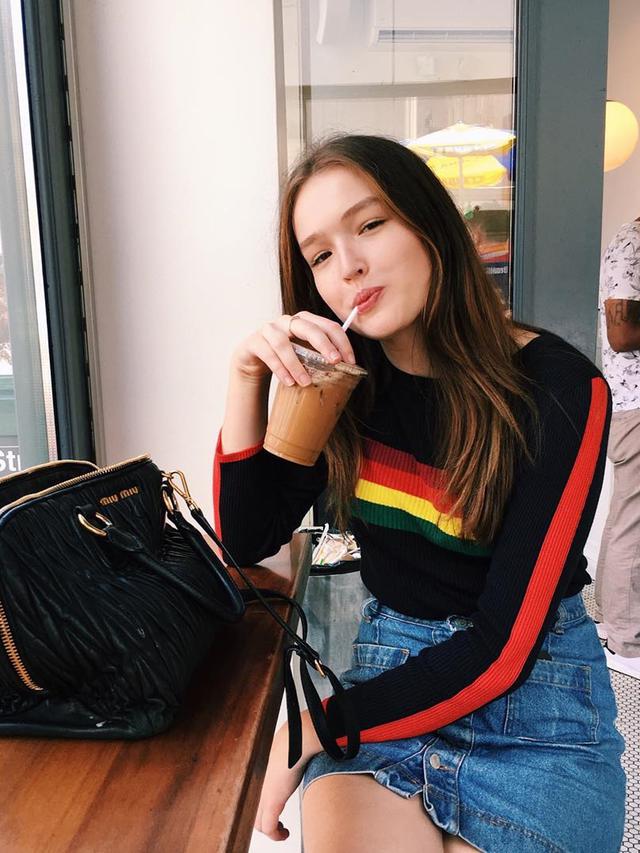 6 Potret Maddison Brown, Gadis yang Dikabarkan Kekasih Baru Liam Hemsworth