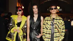 Isyana Sarasvati dan Afgan menggunakan pakaian berwarna senada saat menghadiri pertunjukan Coach Spring/Summer 2023 di New York Fashion Week 2022. Kedua penyanyi asal Indonesia itu berfoto bersama penyanyi lagu berjudul Heather, Conan Gray. (Instagram/Isyanasarasvati)