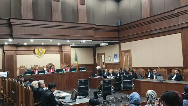 Sidang Perdana Yaqut