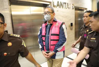 Direktur Pemberitaan Jak TV, Tian Bahtiar sebagai tersangka kasus perintangan penyidikan alias Obstruction Of Justice (OOJ) dengan memberitakan negatif kasus korupsi timah dan kasus korupsi komoditas timah di wilayah IUP PT Timah Tbk dan korupsi importasi gula. (Istimewa)