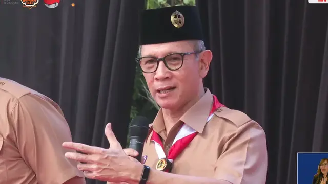 Ketua Dewan Komisioner Otoritas Jasa Keuangan (OJK) Mahendra Siregar
