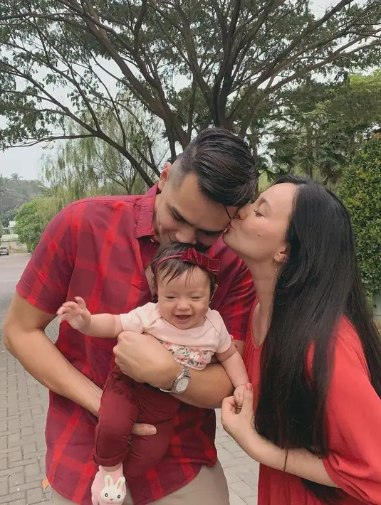 Asmirandah dan Jonas Rivanno (Instagram/asmirandah89)