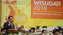 Kepala Staf Kepresidenan Moeldoko memberikan orasi ilmiah saat wisuda Universitas Terbuka, Pondok Cabe, Tangsel, Selasa (3/7). Orasi Ilmiah bertemakan tantangan pendidikan Indonesia menghadapi Era Revolusi Industri 4.0. (Liputan6.com/Faizal Fanani)