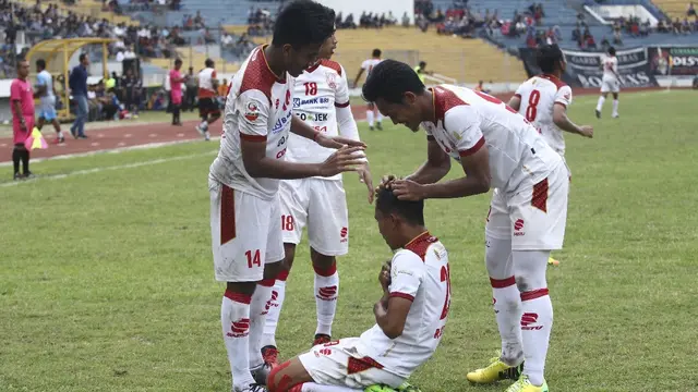 Persis Solo