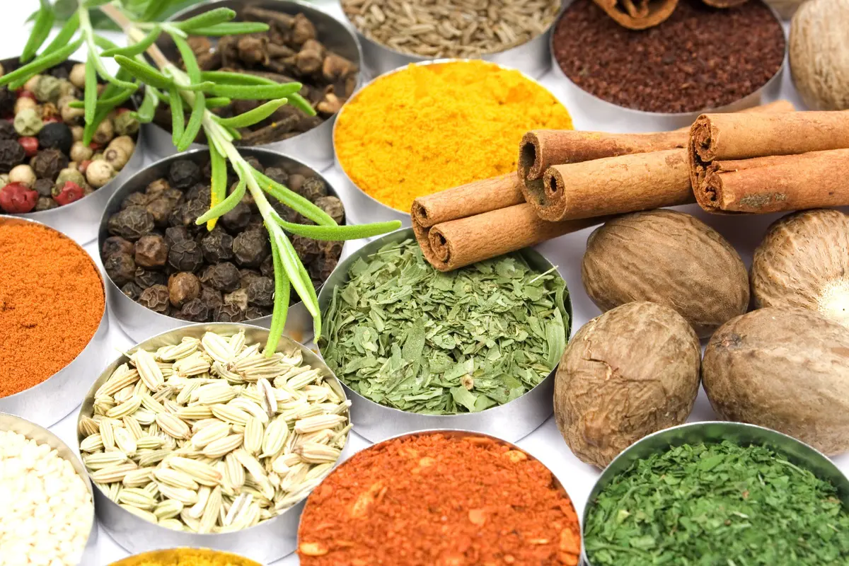 6 Tumbuhan Bumbu dan Rempah yang Bisa Ditanam di Dapur Rumahmu