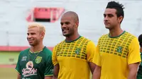 Tiga pemain Brasil di Persebaya, Diogo Campos, David da Silva, dan Otavio Dutra. (Bola.com/Aditya Wany)