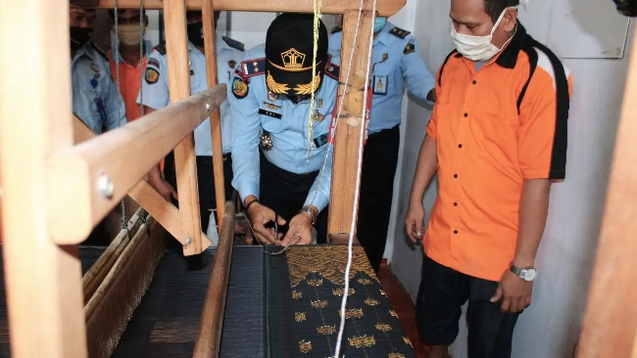 Salah satu aktivitas positif narapidana di Lapas di bawah binaan Kanwil Kemenkumham Riau.