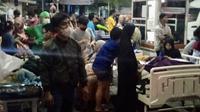 Kebakaran terjadi di Rumah Sakit Umum Hermina Depok, Jalan Siliwangi, Pancoran Mas, Kota Depok, Jawa Barat pada Sabtu (22/7/2023). Hal ini membuat para pasien dilarikan ke luar gedung.  (Foto: Dokumen Damkar Depok).
