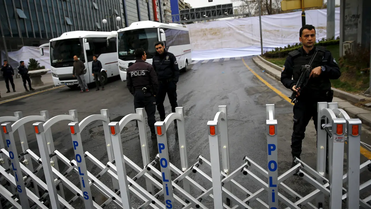 20160314-Begini Kondisi Kota Ankara Pasca Serangan Bom yang Menewaskan 34 Orang