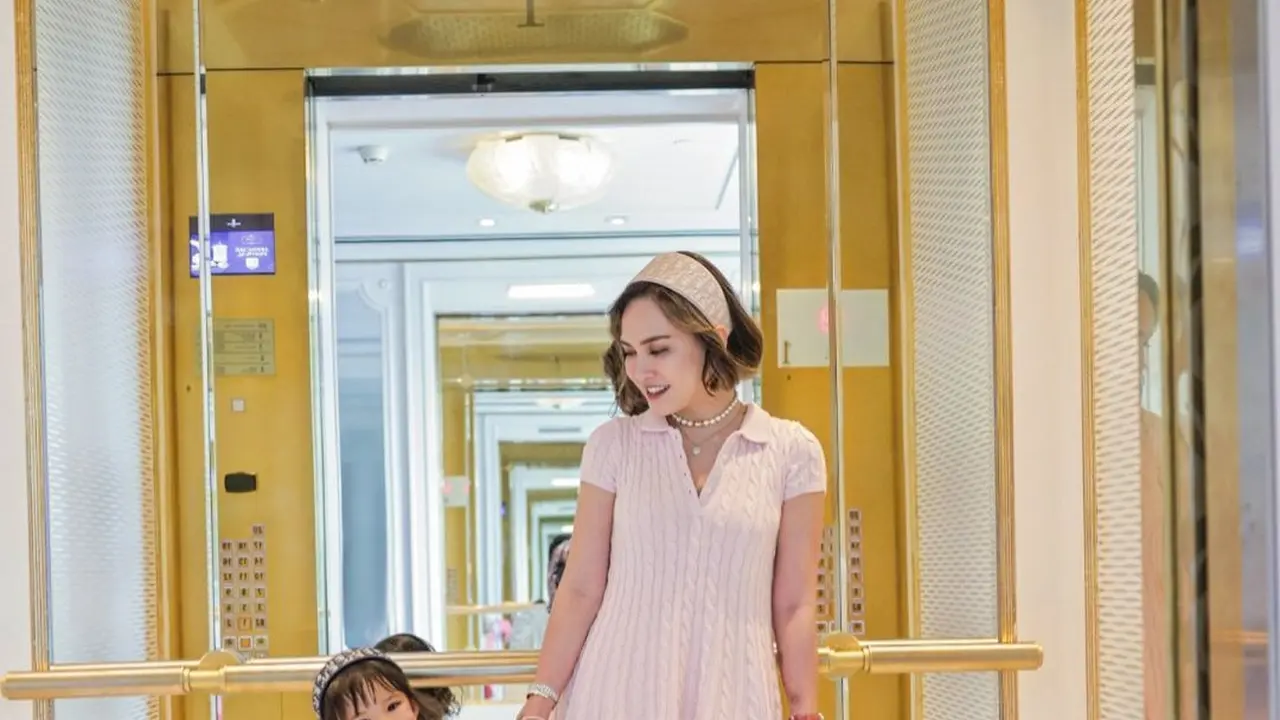 Gaya Kembar Shandy Aulia dan Claire jadi Miss Dior, Tenteng Tas Seharga Puluhan Juta