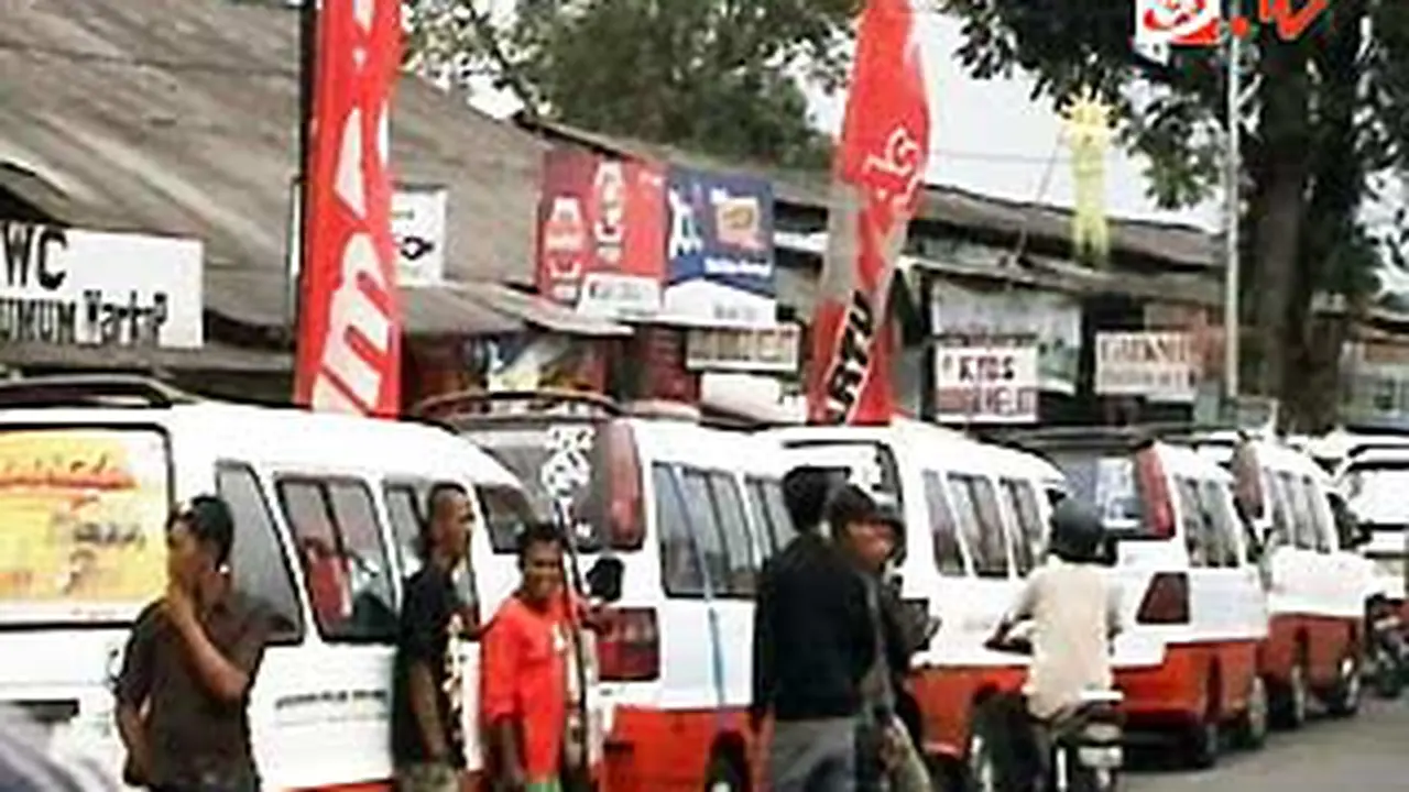 110831amogok-angkot.jpg