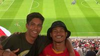 Bagus Kahfi mengenakan jersey Persija Jakarta saat menonton FC Utrecht. (Instagram Bagus Kahfi).