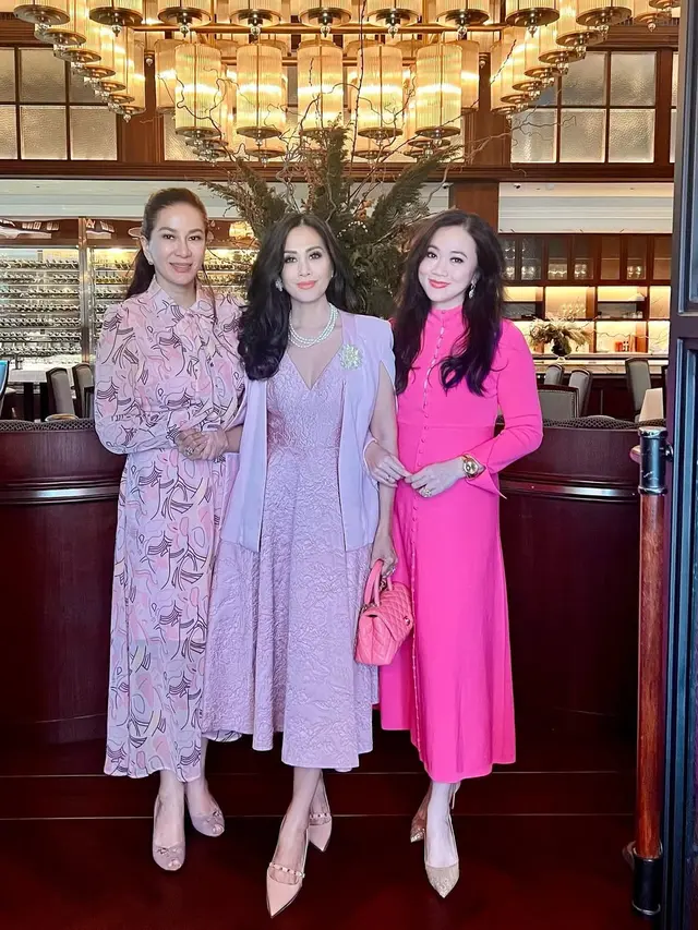 Model Dress Panjang Diah Permatasari