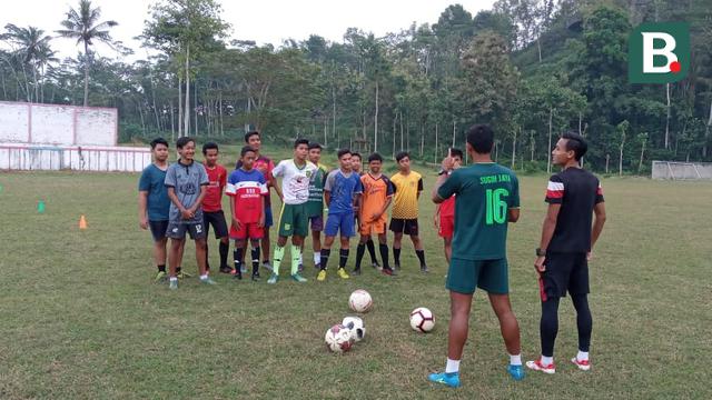 Dua pemain Persis Solo, Joko Susilo dan Tri Handoko