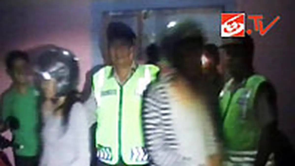Polisi Razia Warnet Mesum - Video Liputan6.com