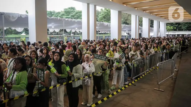 Penggemar NCT 127 Padati Area Indonesia Arena