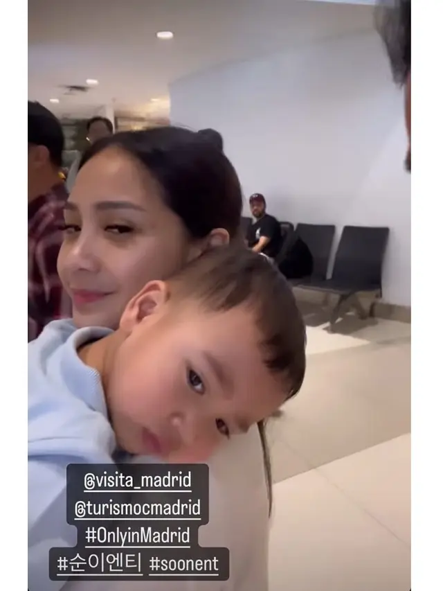 Demi Kerjaan, Ini 8 Momen Haru Raffi Ahmad dan Nagita Slavina Pergi ke Spanyol Tanpa Anak