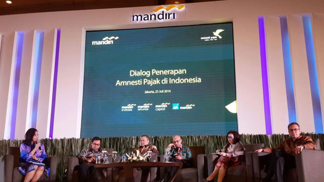 Bank Mandiri menargetkan mampu menampung dana repatriasi dari program pengampunan pajak ini mencapai Rp 100 triliun. 