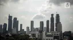 “Alhamdulillah, Januari sampai Desember 2023 sebesar Rp 1.418 triliun, tumbuh 17,5 persen secara tahunan dan 101,3 persen dari target investasi tahun 2023,” ujar Bahlil dalam konferensi pers kinerja investasi tahun 2023, di Gedung Kementerian Investasi/BKPM, Jakarta, Rabu (24/1/2024). (Liputan6.com/Angga Yuniar)