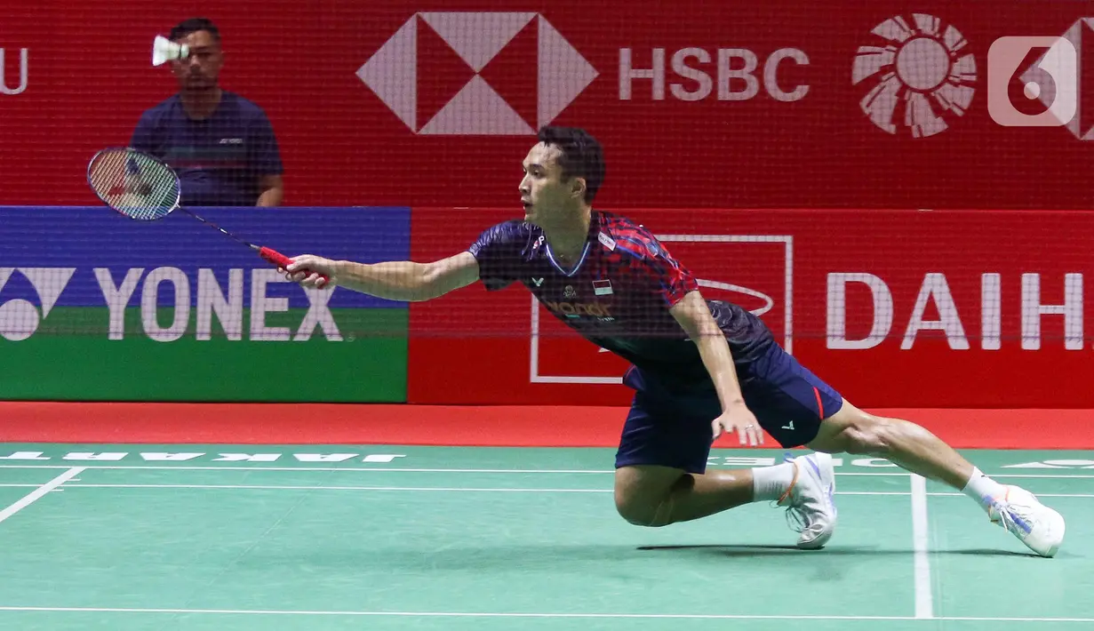 Tunggal putra bulu tangkis Indonesia, Jonatan Christie sukses melenggang ke babak 16 besar Indonesia Masters 2025. (Liputan6.com/Herman Zakharia)