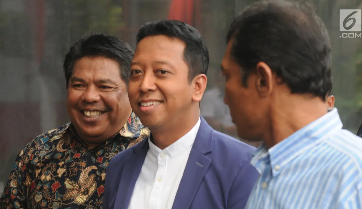 Ketua Umum PPP M Romahurmuziy memenuhi panggilan pemeriksaan penyidik KPK, Jakarta, Kamis (23/8). Romahurmuziy dipanggil untuk dimintai keterangan dalam kasus dugaan suap usulan dana perimbangan daerah dalam RAPBN-P 2018. (Merdeka.com/Dwi Narwoko)