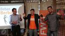 (Ki-ka) Trainer Dreamlabs Ardantya Syahreza, Direktur & Chief Financial Officer FWD Life Paul Setio Kartono dan pendiri TripTrus.com, Brahmantya Sakti membuka workshop yang diadakan oleh FWD, Jakarta, Sabtu (18/10/2015). (Liputan6.com/Angga Yuniar)