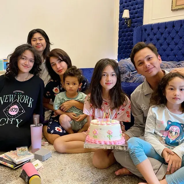 Andhika Pratama dan keluarga (Instagram/andhiiikapratama)