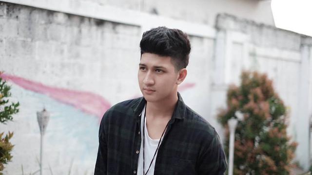 Genap Berusia 20 Tahun, Ini 6 Foto Lawas Aditya Zoni Sebelum Terkenal