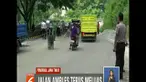 Saat ini panjang retakan mencapai 350 meter dengan kedalaman hampir 80 sentimeter. Bahkan, separuh badan jalan amblas sebagian longsor ke dasar jurang.