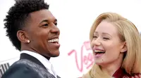 Iggy Azalea dan pacarnya, Nick Young. (foto: usmagazine.com)