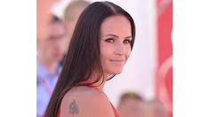 Minna-Mari 'Minttu' Vrtnanen adalah pasangan dari pebalap Ferari, Kimi Raikkonen. (Bola.com/Instagram)