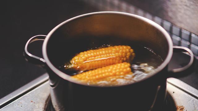 Boiling Corn