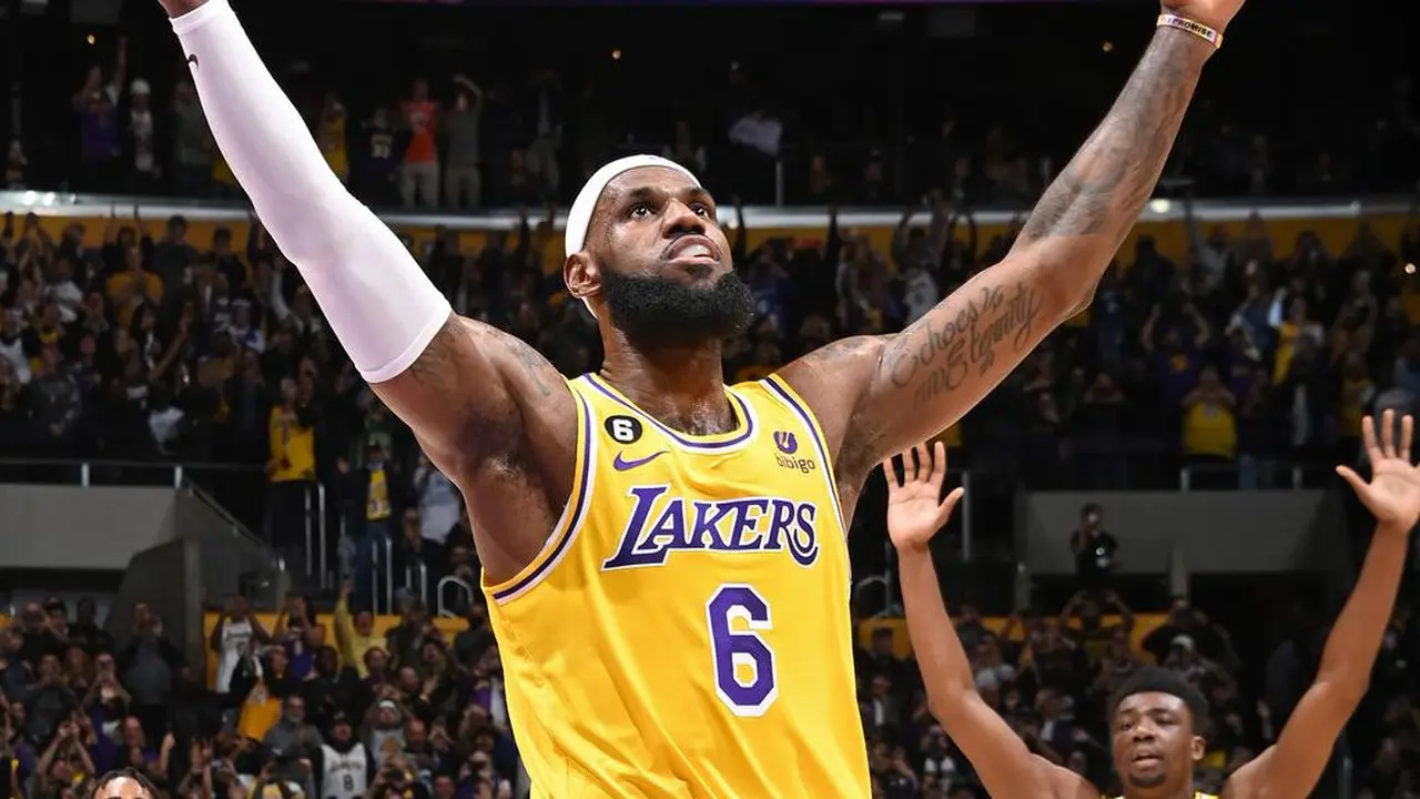 Selebrasi LeBron James