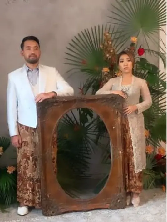 Segera Menikah, Ini 6 Potret Prewedding Kiky Saputri dan Muhammad Khairi (Sumber: Instagram/revalhairstylist)