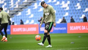 Lini Belakang Sassuolo Mencemaskan, Jay Idzes Sangat Diharapkan Tampil Hadapi Torino