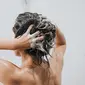 Salah pilih shampo. (c) Shutterstock/Sarayut Sridee