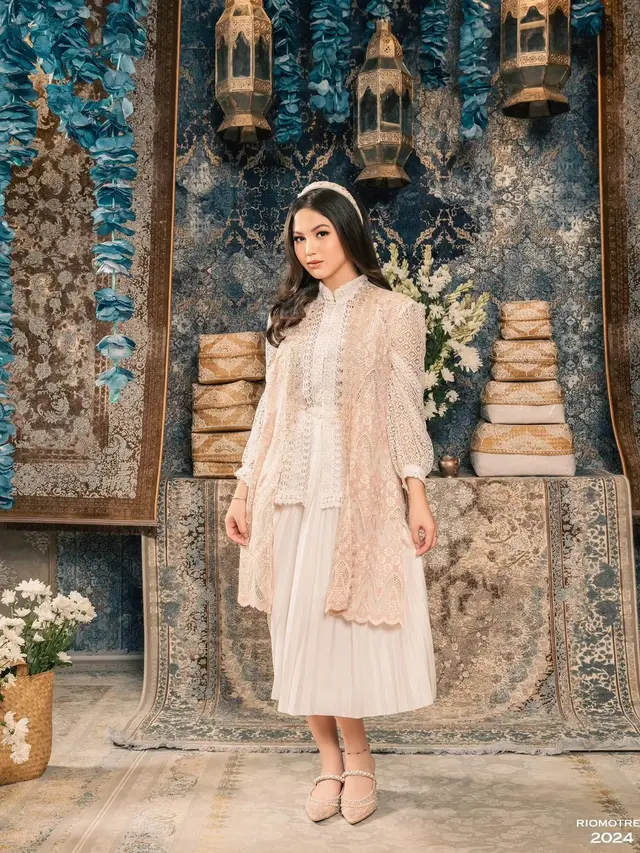 6 Potret Gaya Anggun Artis Lakoni Pemotretan Bertema Lebaran, dari Hana Saraswati hingga Yasmin Napper