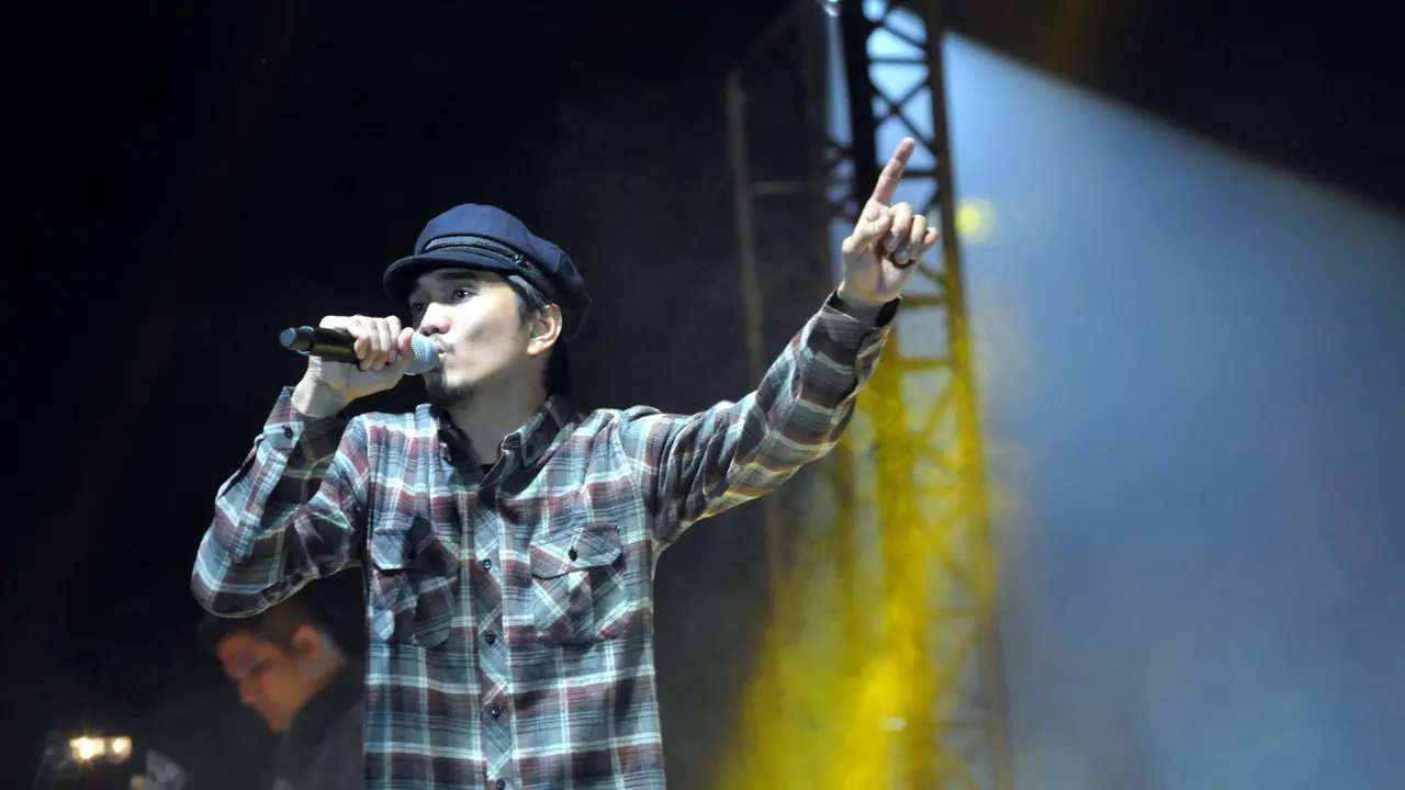 Rayakan Ultah ke-19 Sheila On 7 Lewat 6 Lagu Terbaik Pilihan Fans