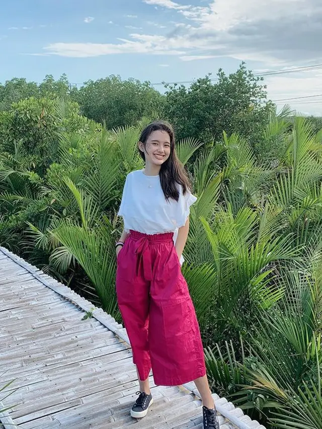 FOTO: Gaya Sarah Menzel Pakai Outfit Colorful, Stylish Bak Cewek Kue