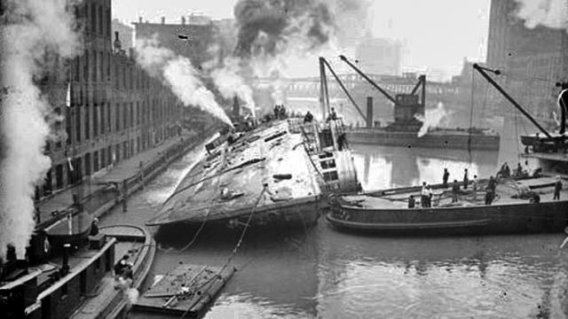 USS Eastland celaka di Chicago River