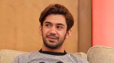 Reza Rahadian Punya Kembaran Dari India News Entertainment Fimela Com