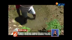 Para petani pun terpaksa menunggu berjam-jam, bahkan seharian untuk mendapatkan air sisa sungai yang disedot melalui mesin diesel.