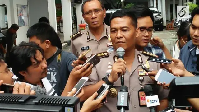 Namun Kabid Humas Polda Metro Jaya Kombes Raden Prabowo Argo Yuwono tak menyebutkan jumlah dan identitas pakar IT yang dilibatkan. 