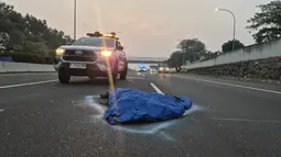 Kronologi Motor Masuk Tol Cijago Berujung Tabrakan dengan Taksi