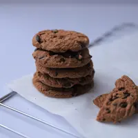 Resep kue kering coklat crispy./Copyright shutterstock.com/g/wisgaphotography