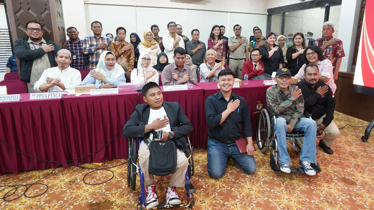 KPU DKI Jakarta melibatkan kelompok disabilitas dalam pemutakhiran data pemilih untuk pemilihan gubernur dan wakil gubernur di Pilkada DKI Jakarta. (Foto: Dokumentasi KPU DKI Jakarta)